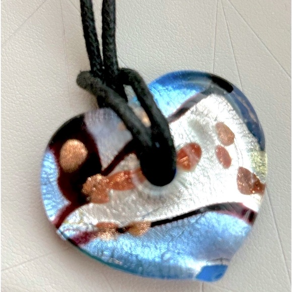 💙 Stunning Exquisite Rare Venetian Murano Glass Heart Pendant with Leather Chain - Picture 2 of 9